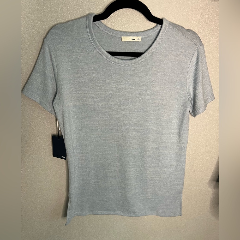 NWT Aritzia Wilfred Free T shirt Willow Blue Color Size XS